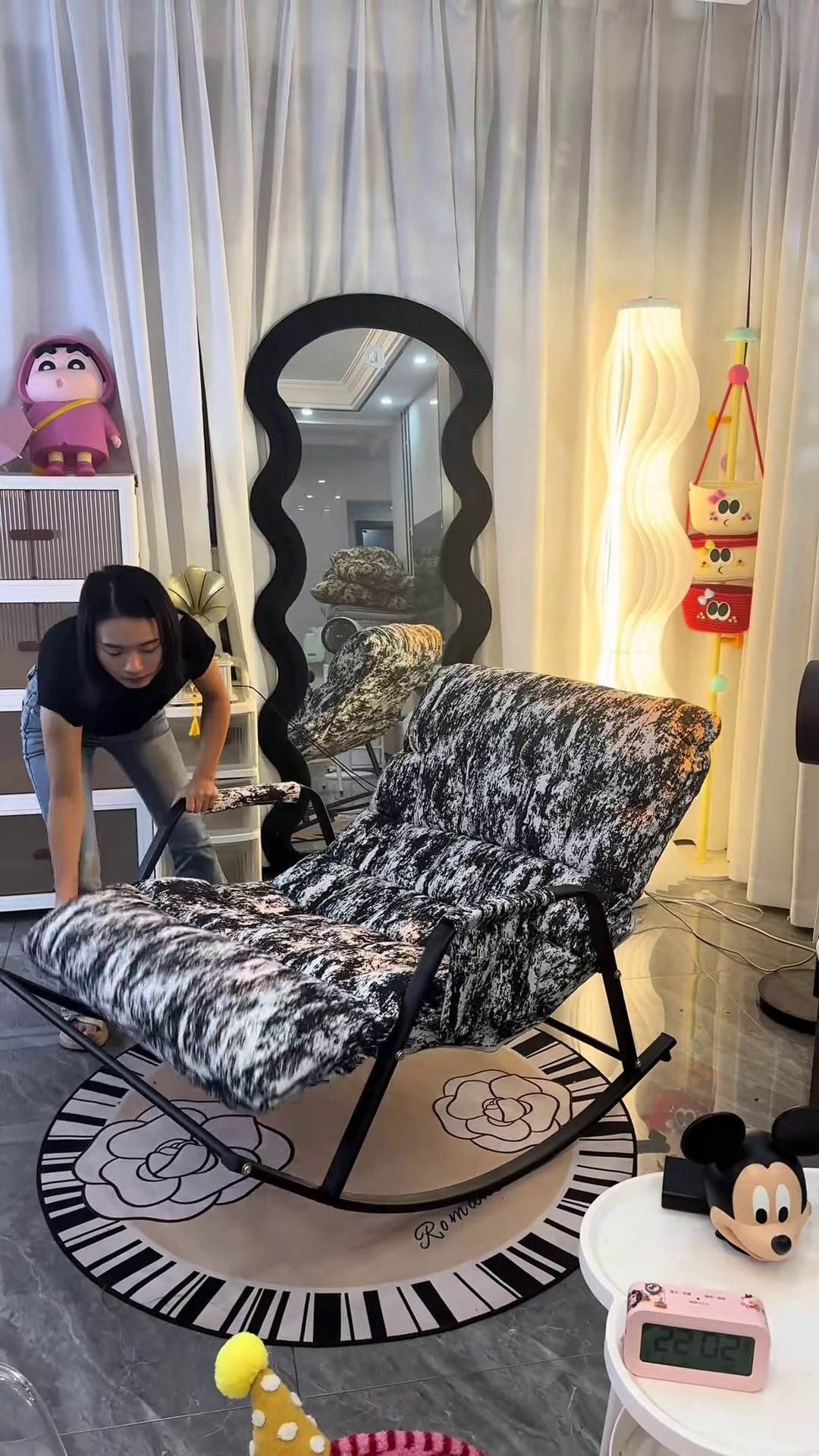 Rock Your Relaxation – Modern Cozy Rocking Lounge Chair 🖤🪑🛋️