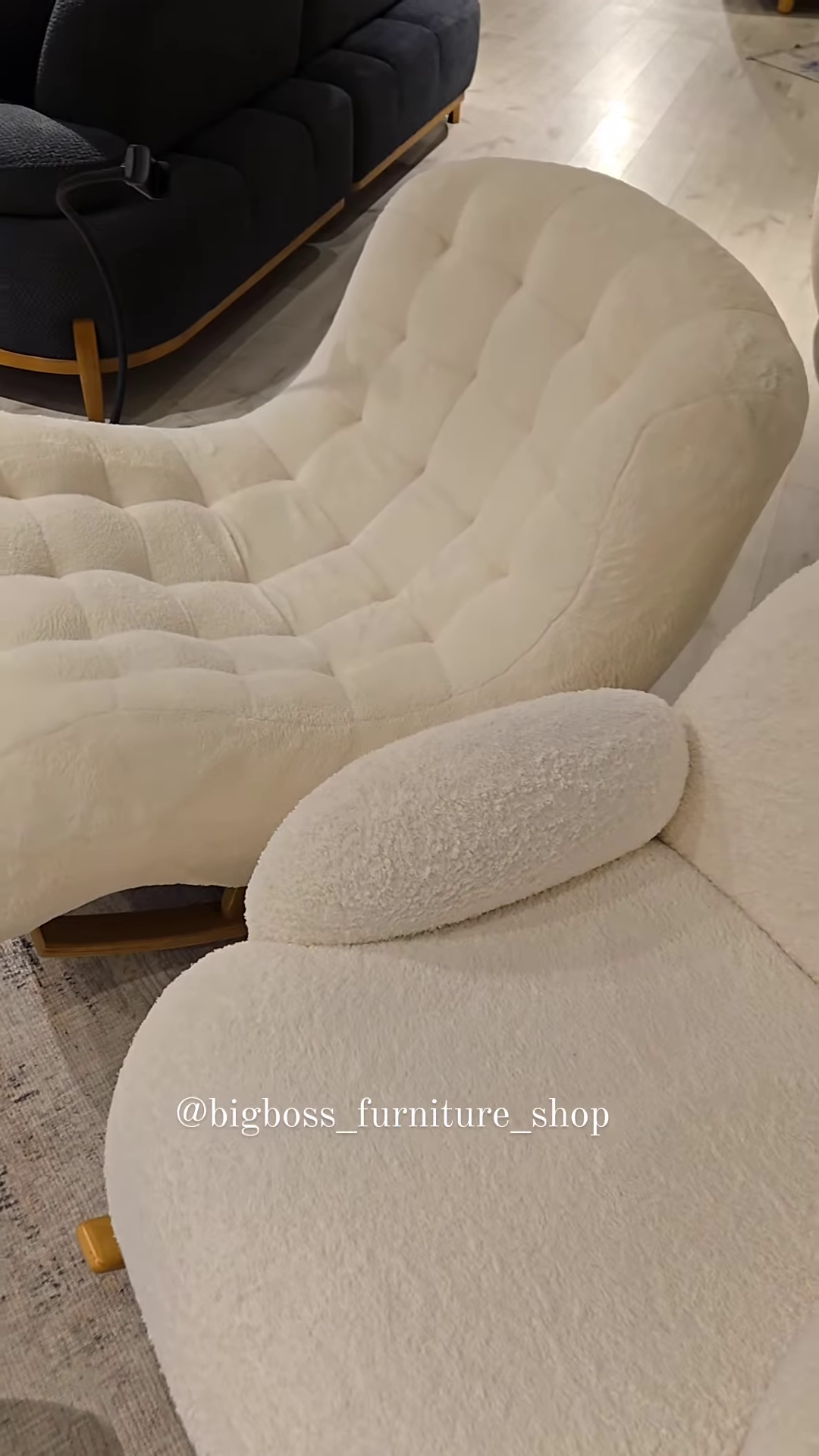 ☁️ Cloud-Like Comfort Lounge Chairs – Elevate Your Relaxation Game! ✨