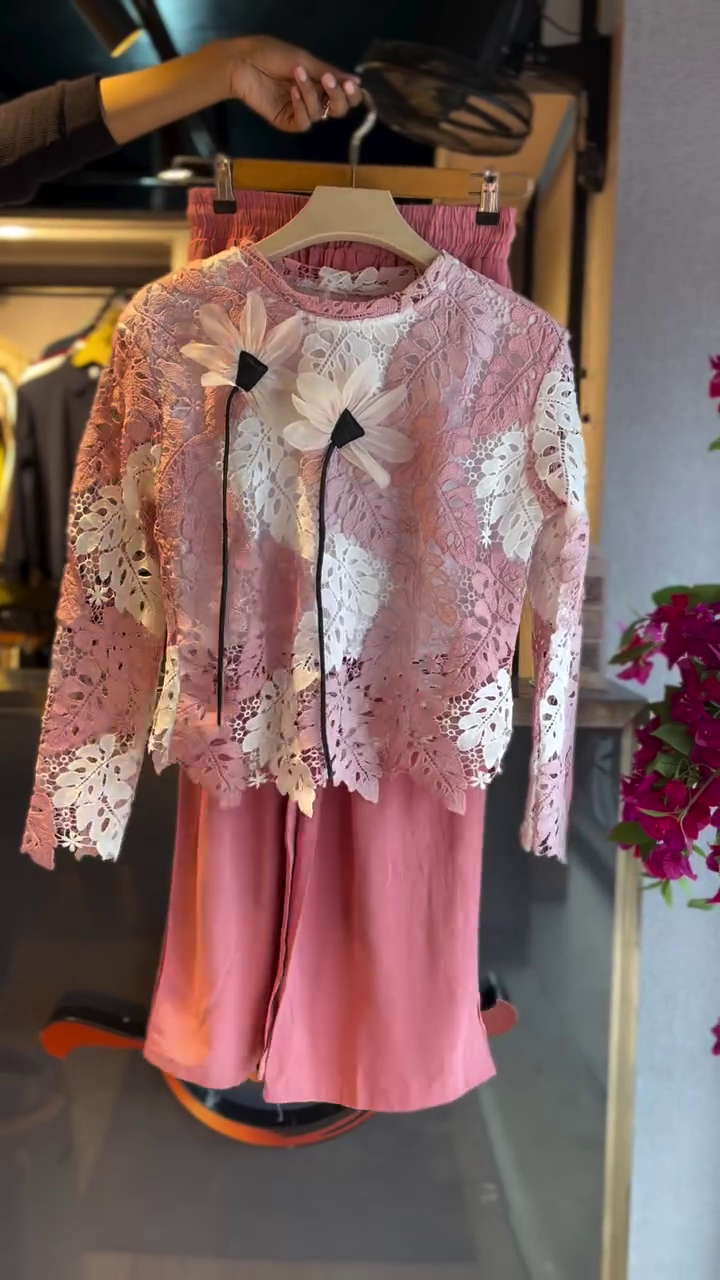 Lace Blouse in Rose & Wide-Leg Pants in Blossom Pink