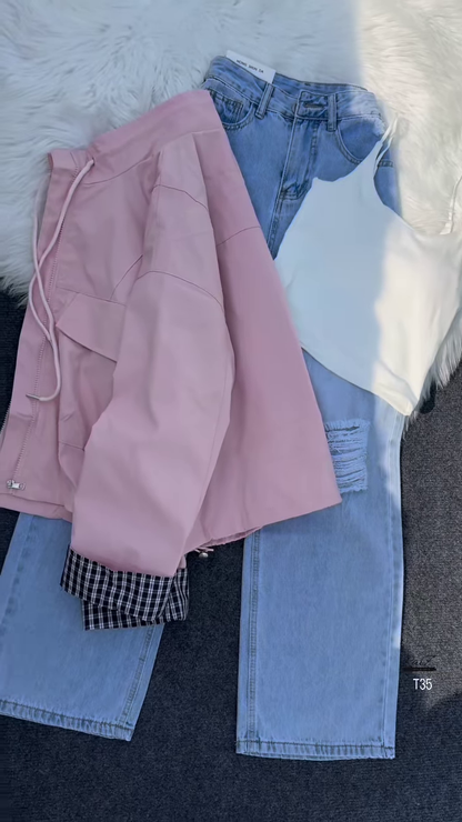 Utility Zip-Up Windbreaker with Straight-Cut Ripped Jeans – Urban Cool Look for Everyday Wear