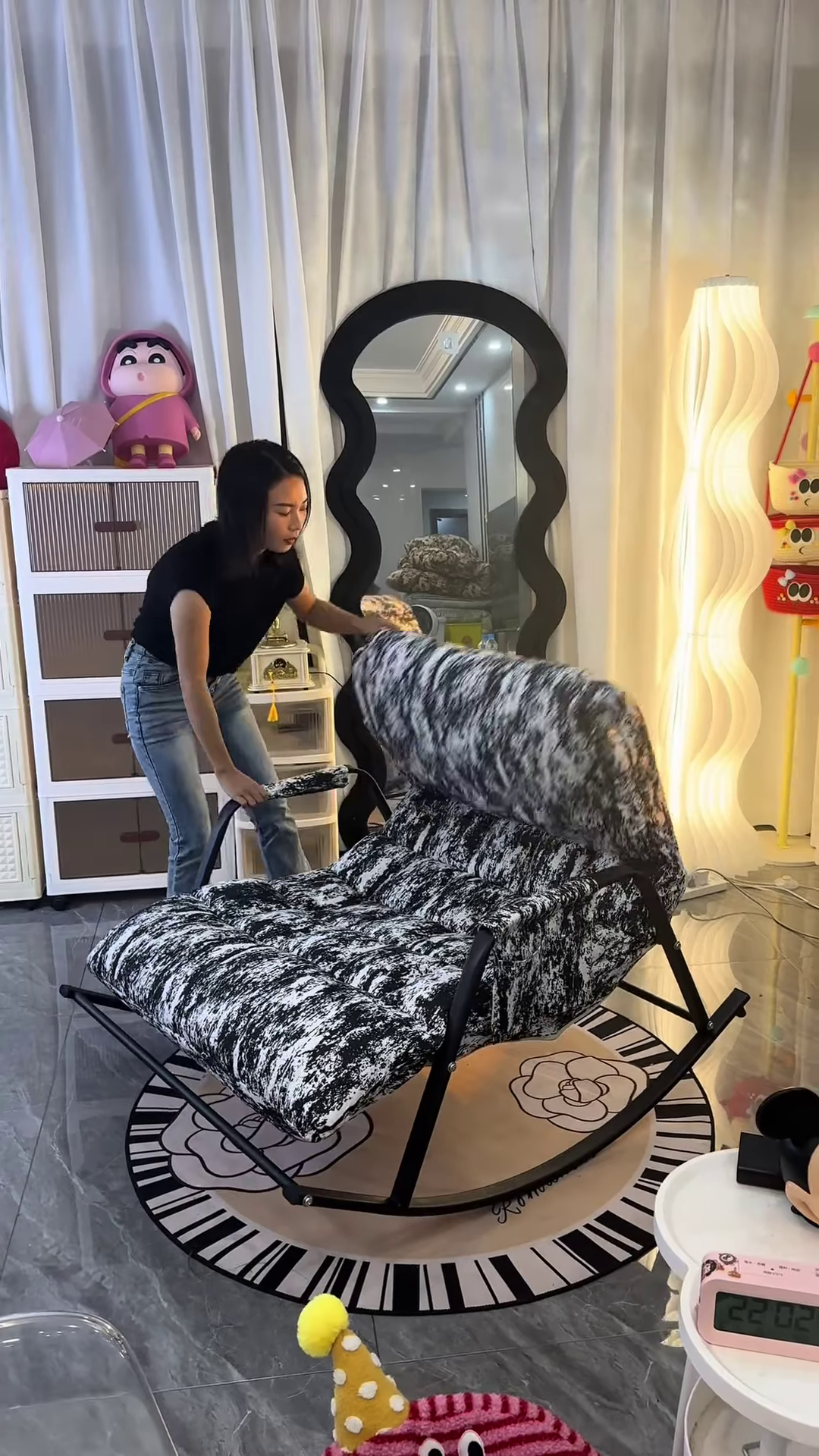 Rock Your Relaxation – Modern Cozy Rocking Lounge Chair 🖤🪑🛋️