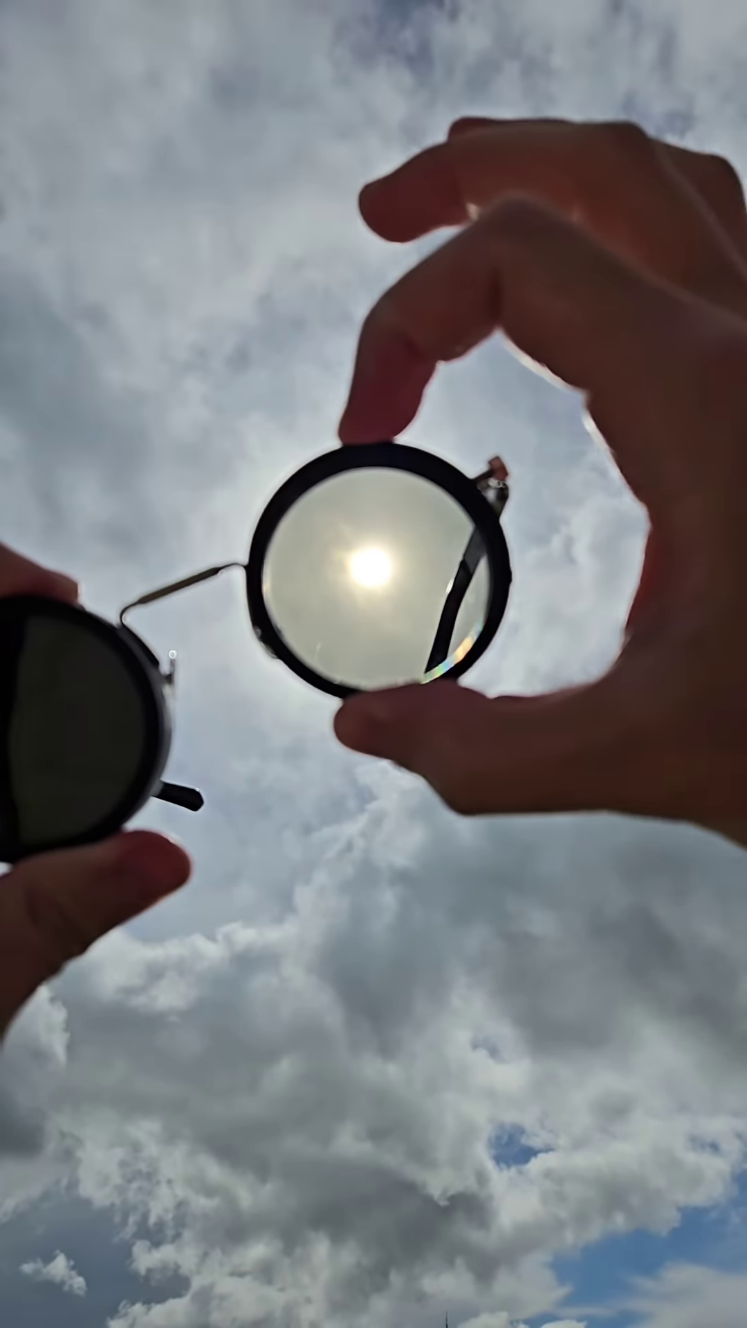 Retro Steampunk Flip-Up Sunglasses 🕶️⚙️ – Bold Style Meets Classic Cool