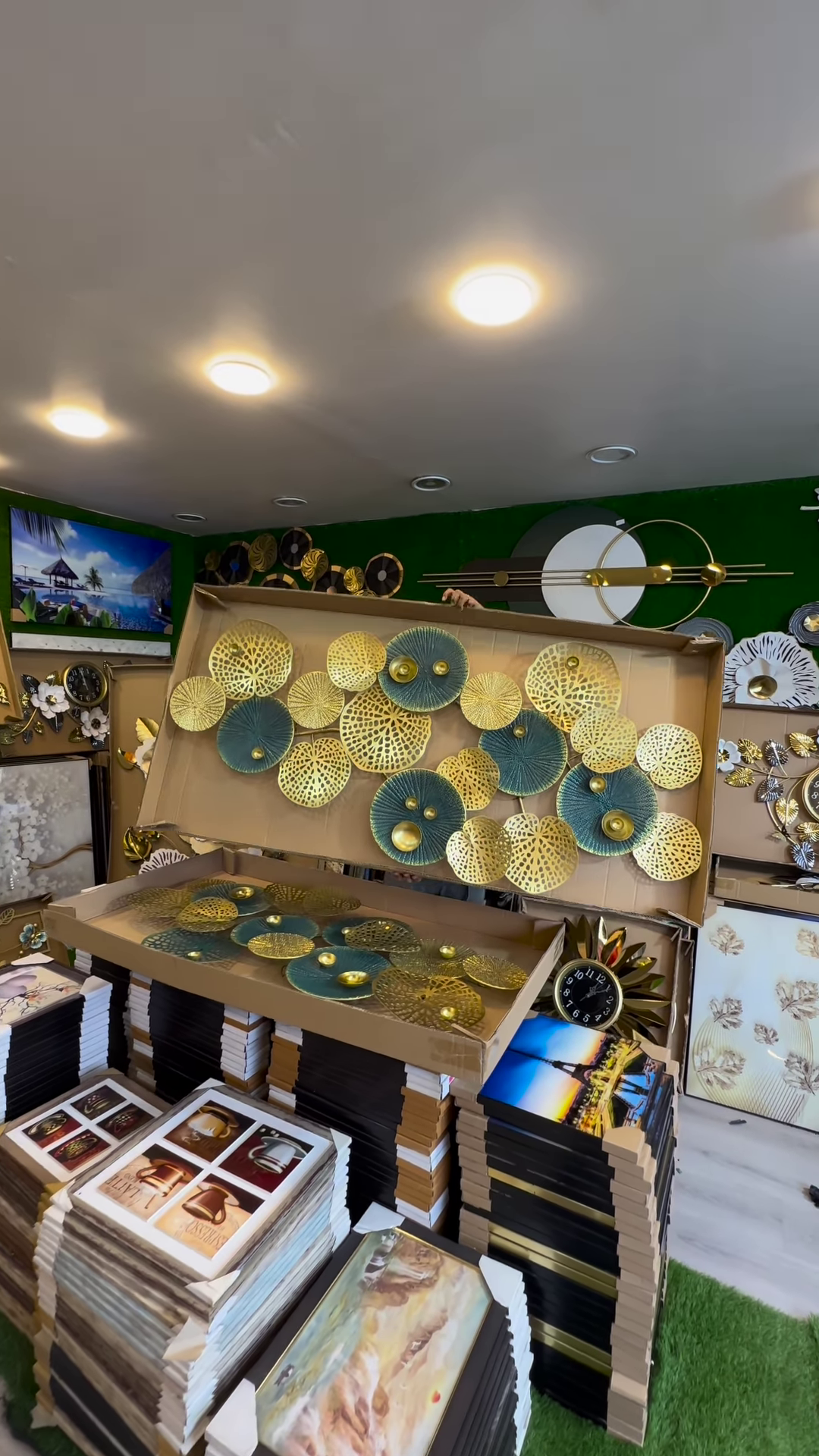 🕒🌸 Timeless Art: Elevate Your Home with Statement Clocks & Kinetic Design! ✨