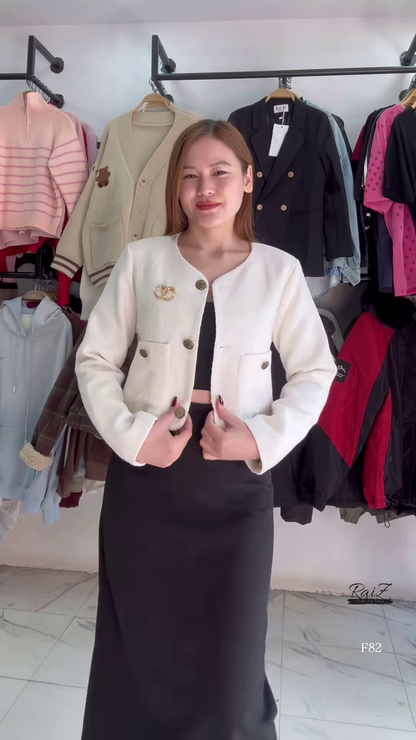 Elegant Cream Cropped Jacket – Redefine Your Classic Look with Chic Sophistication 🤍✨