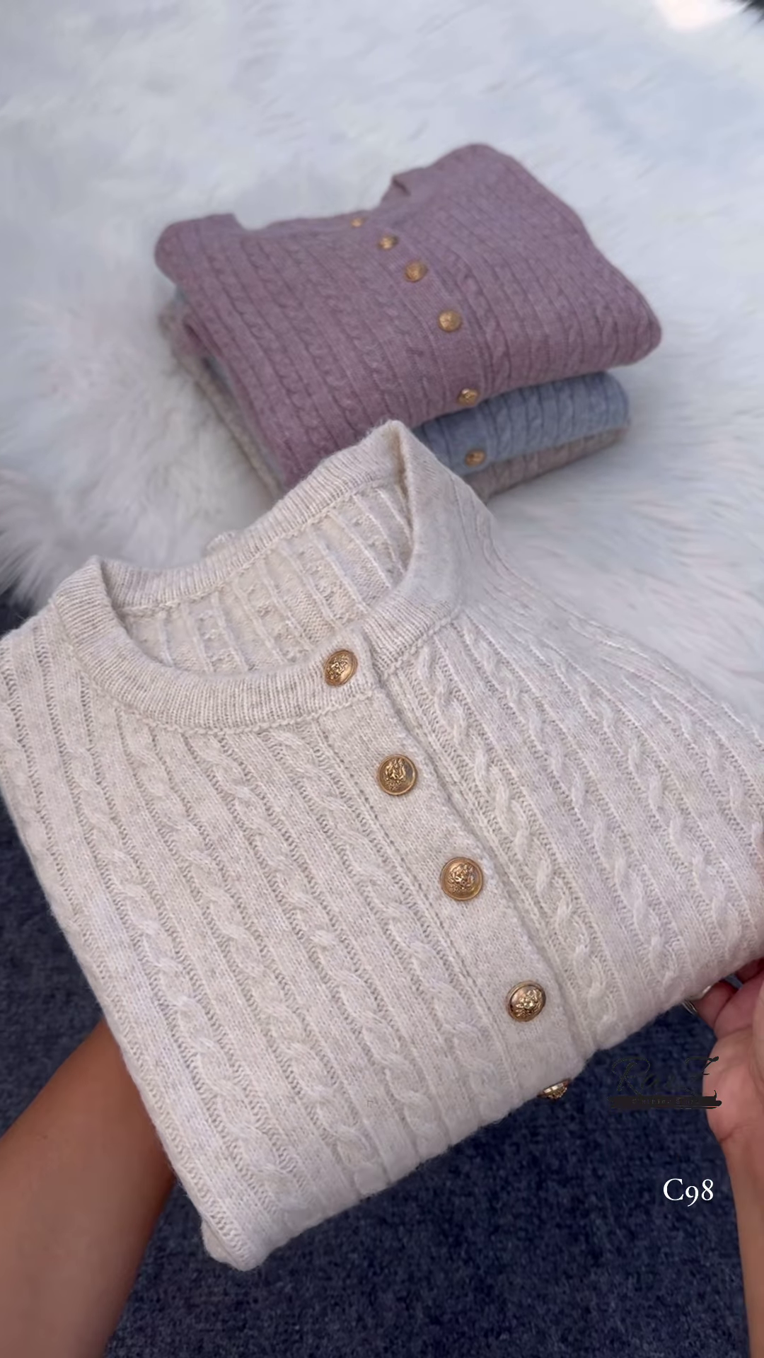 Gold-Button Cable Cardigan – Luxe, Cozy, and Timelessly Chic ✨🧶