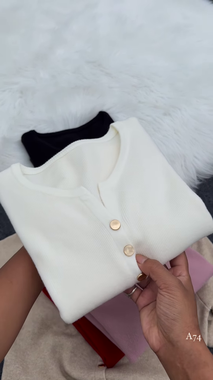 Classic Button Knit Cardigan – Timeless, Soft, and Effortlessly Versatile ✨🧶