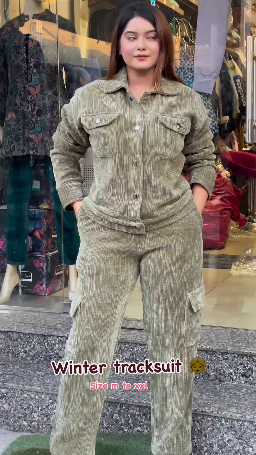 Corduroy Winter Tracksuit – Warm, Street‑Chic, and Comfort Ready 🧥�
