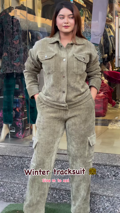 Corduroy Winter Tracksuit – Warm, Street‑Chic, and Comfort Ready 🧥�