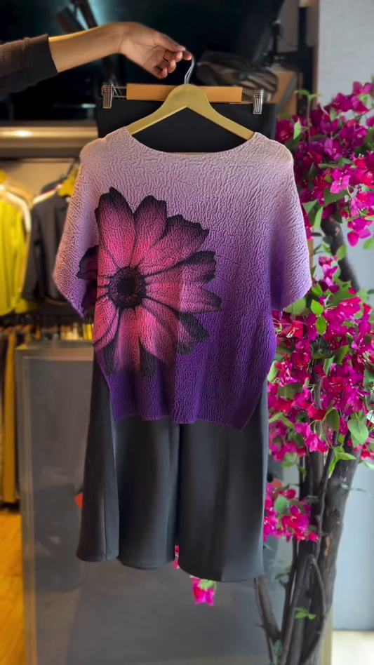 Lavender Bloom Gradient Top & Noir Shorts