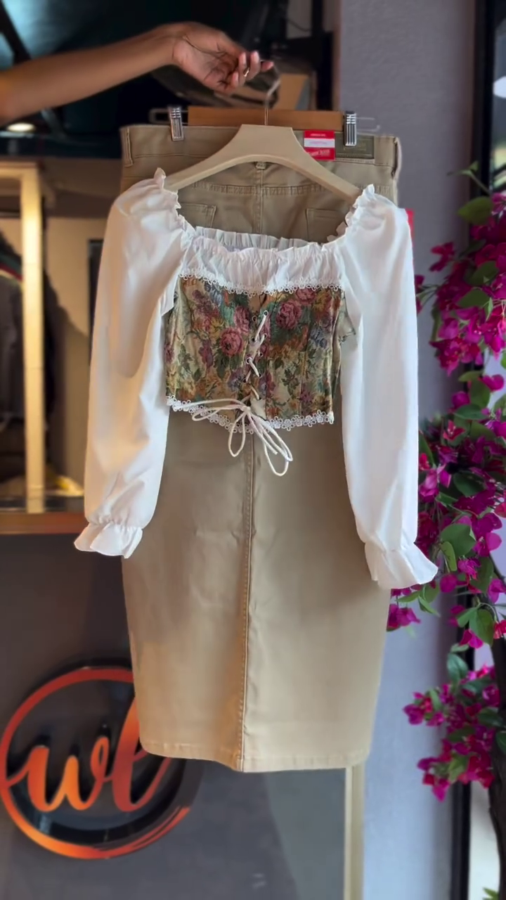 Corset Blouse in Floral Tapestry & High-Waisted Skirt in Beige