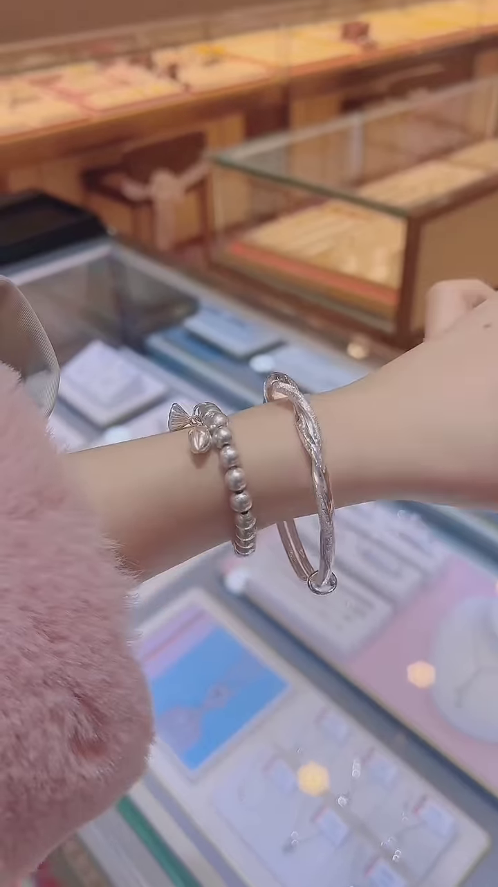 Elegant 925 Sterling Silver Layered Bracelet Set with Textured and Beaded Designs