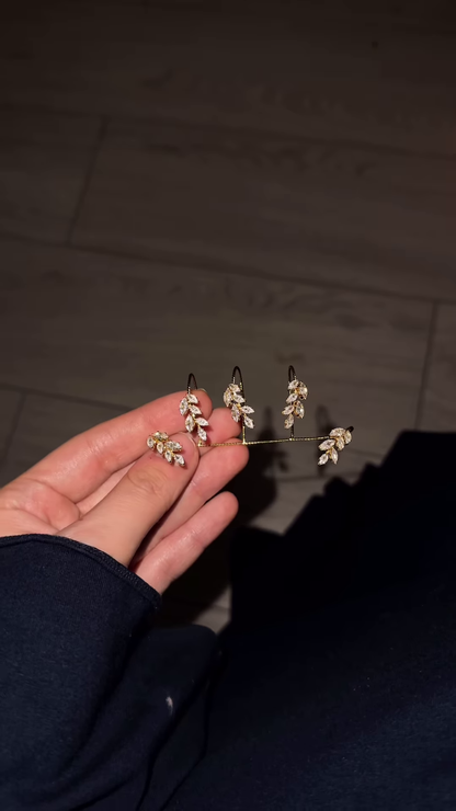 Delicate Gold-Toned Leaf Vine Knuckle Ring Set with Subtle Accents