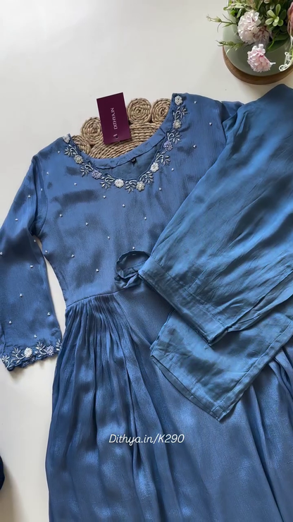 Chinnon Aline Anarkali with pants and viscose organza dupatta